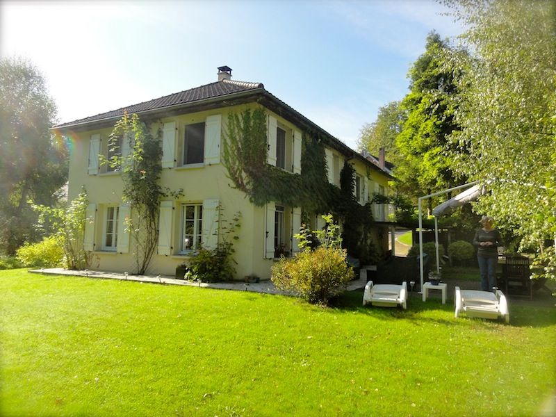 BELLE MAISON DANS CADRE PRIVIL�GI�