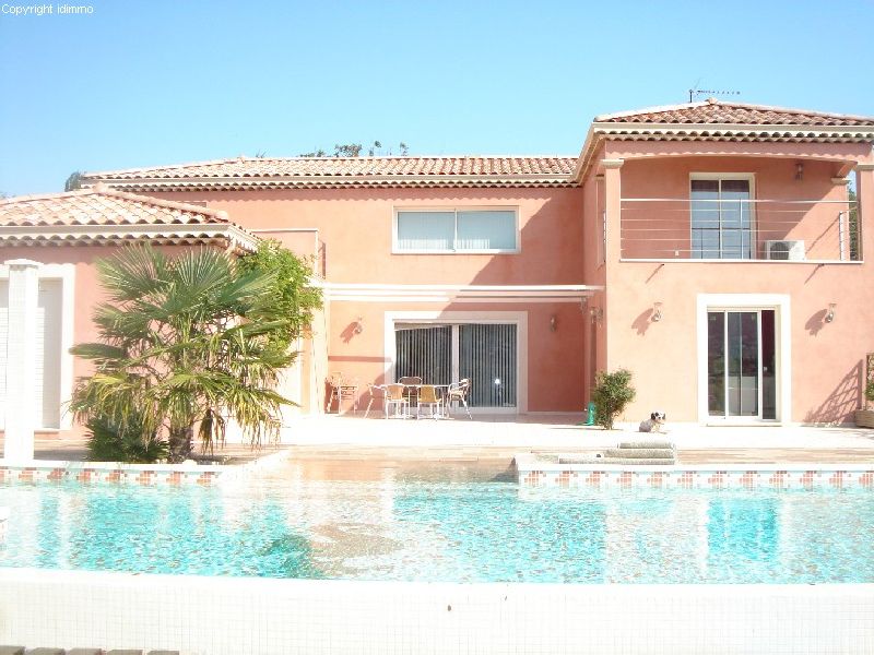 PROPRIETE CONTEMPORAINE d' EXCEPTION VUE PANORAMIQUE TRES GRAND STANDING