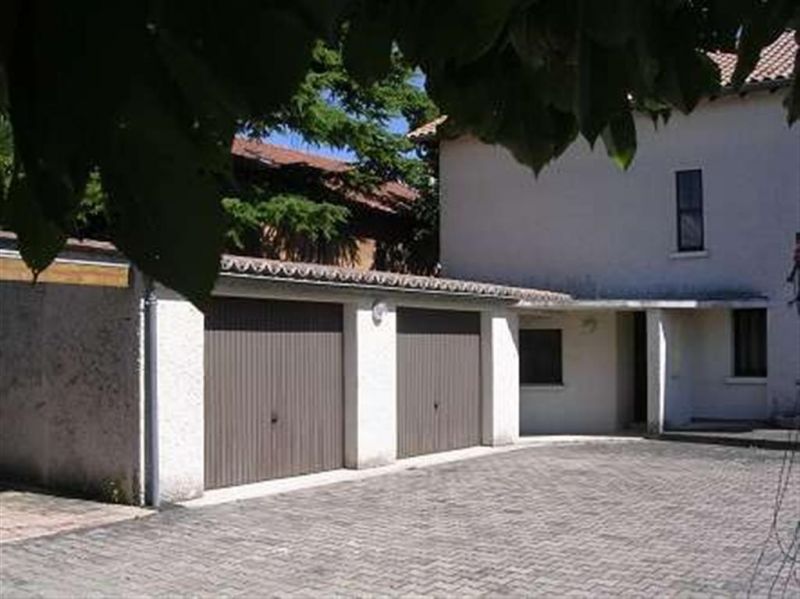 MAISON BOURGEOISE DE 190 M2 SUR 900 M2 TERRAIN