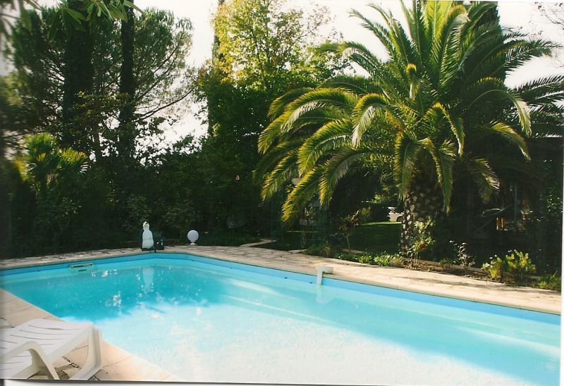 VILLA F5 AVEC PISCINE SUR TERRAIN 1500m2 plat