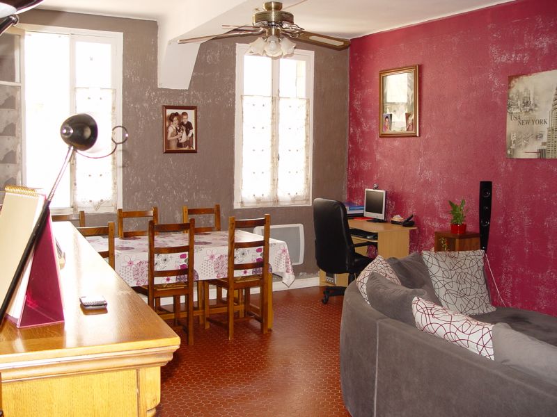 APPARTEMENT 100M� PLEIN CENTRE DE VILLENEUVE