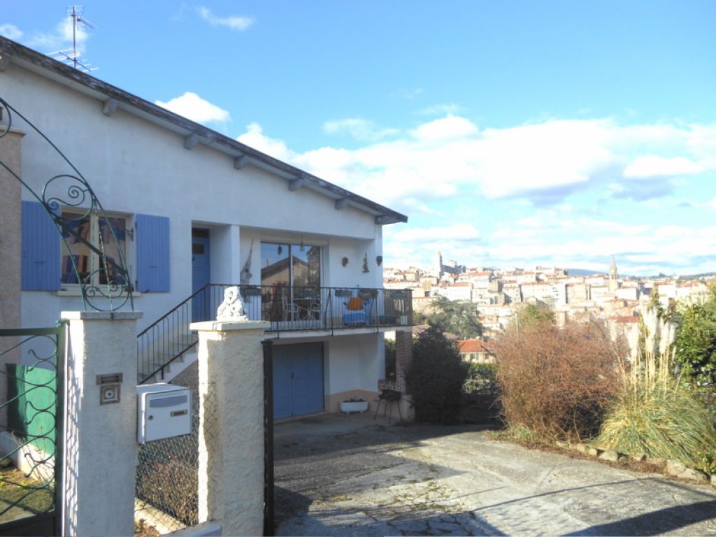 Charmante maison et petit jardin avec une vue panoramique sur Annonay