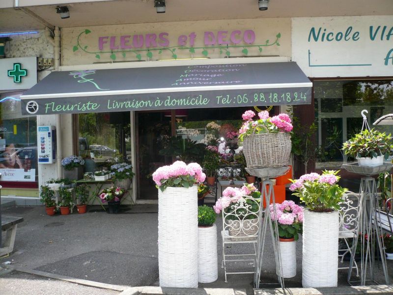 Commerce Fleurs quai Sa�ne Place Rochette caluire 69300