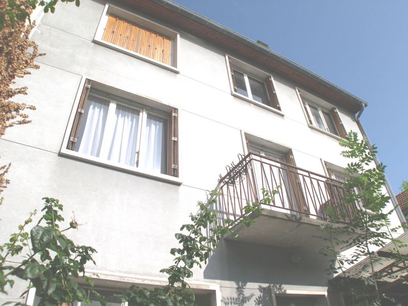 Maison Chaville 6/7 pi�ce(s), 5/6 chambres, local ind�pendant 6/7 mn gare, grande famille, revenus locatifs possible