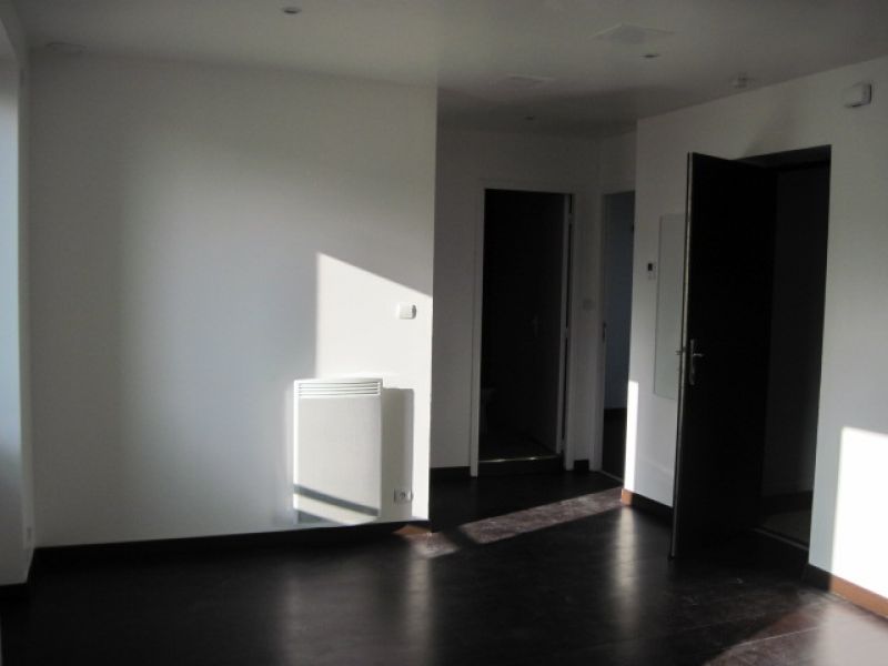 A LOUER - APPARTEMENT A MORGAT -