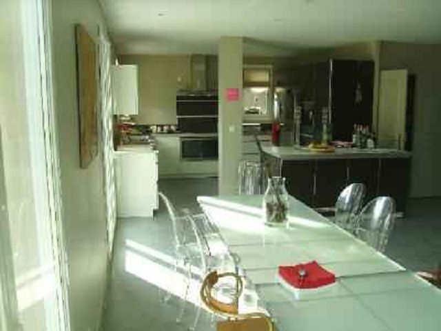 Maison St Genis Pouilly - 6 pi�ce(s) - 160 m2