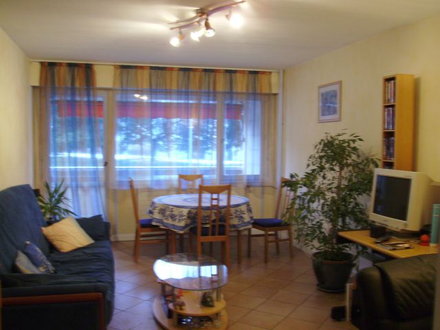 Appartement St Genis Pouilly - 2 pi�ce(s) - 59 m2