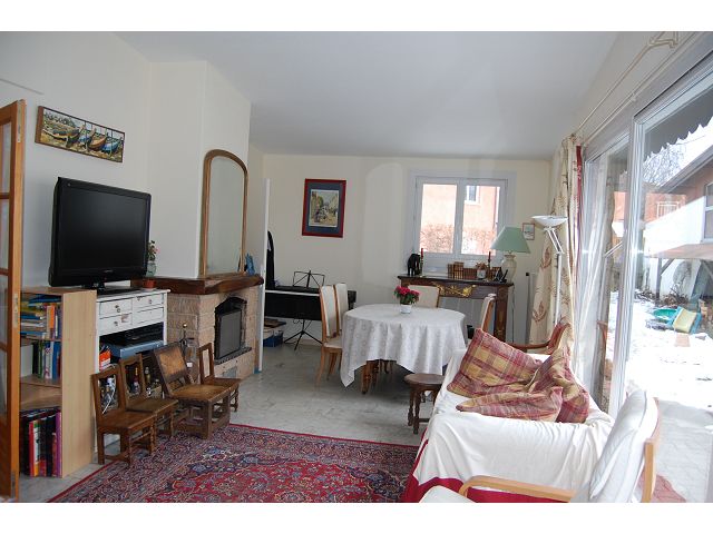 Maison St Genis Pouilly - 5 pi�ce(s) - 118 m2