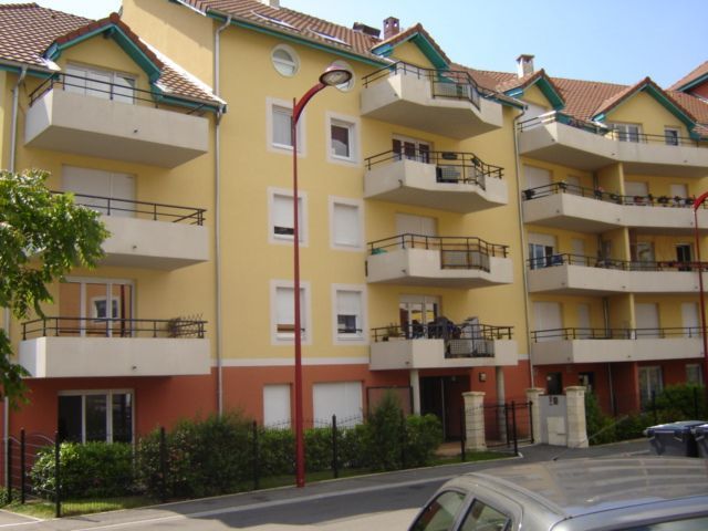 Appartement St Genis Pouilly - 57 m2