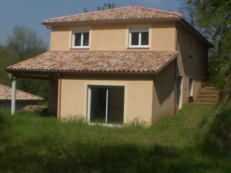 Boulieu, belle villa r�cente de 200m� en bordure de la rivi�re
