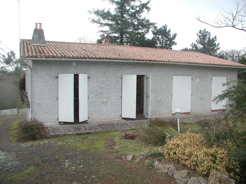 Pavillon avec acc�s plain pied sur 3406m�