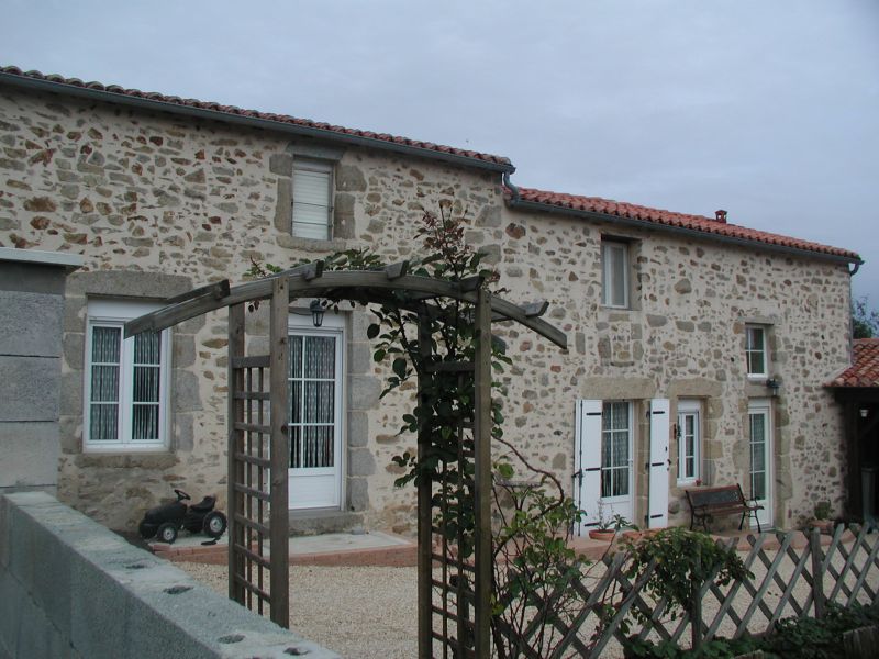Maison en pierres coup de coeur, posez vos valises !!