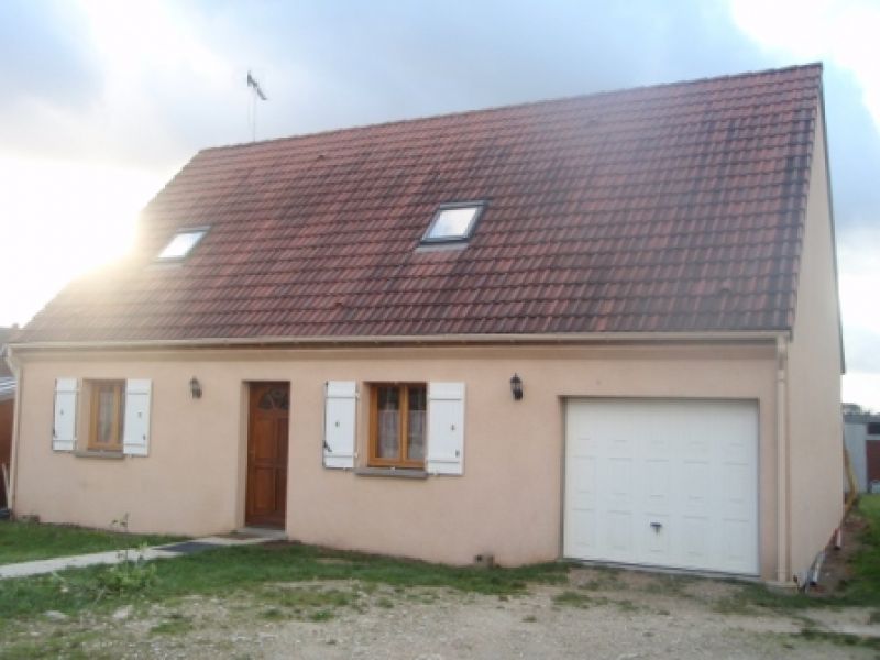 PAVILLON 4 CHAMBRES SUR 1250 M� DE TERRAIN