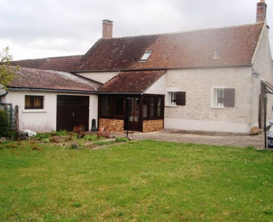 belle long�re du 18eme si�cle sur 1200m2 de terrain