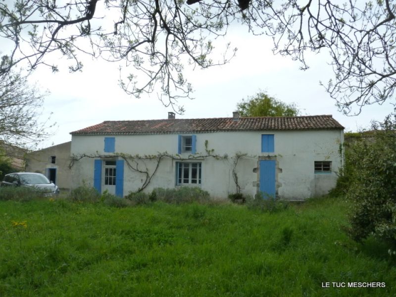 Proche Meschers Maison ancienne