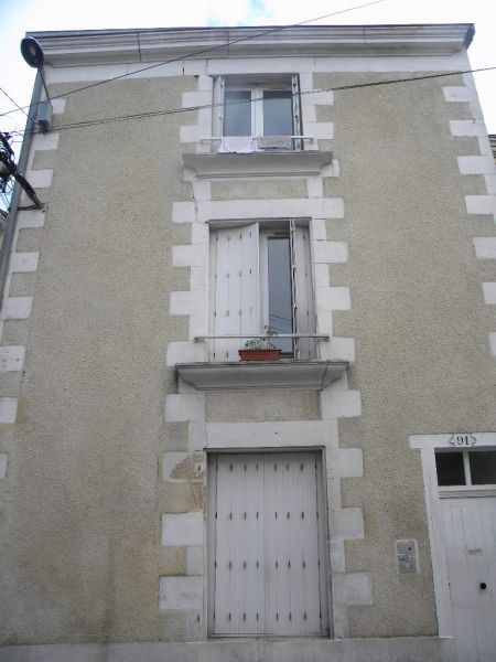 IMMEUBLE DE RAPPORT PROCHE CV