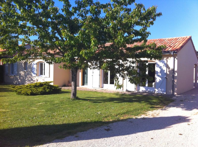PLAIN PIED AUX PORTES DE POITIERS