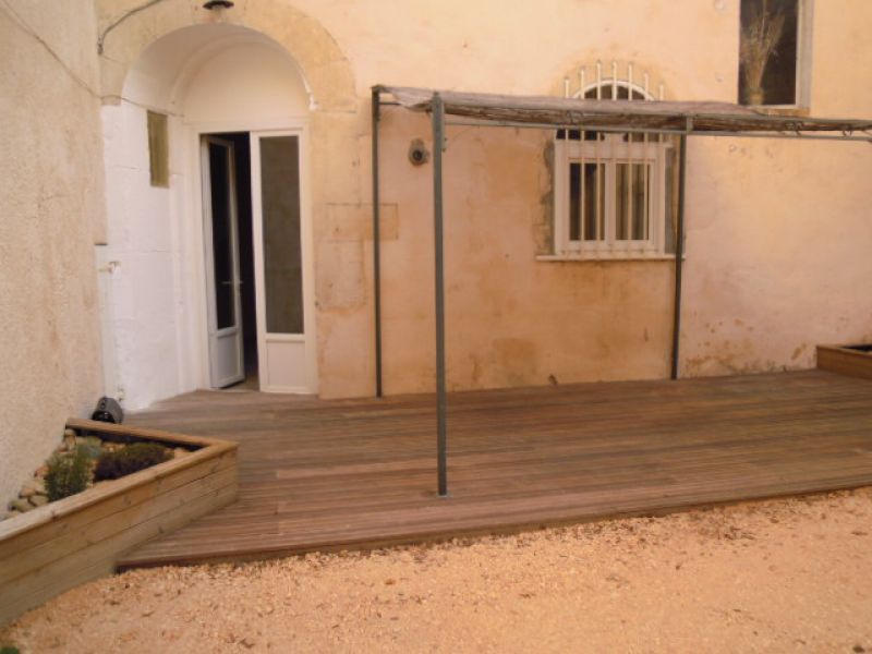 Appartement T2 avec terrasse et cour