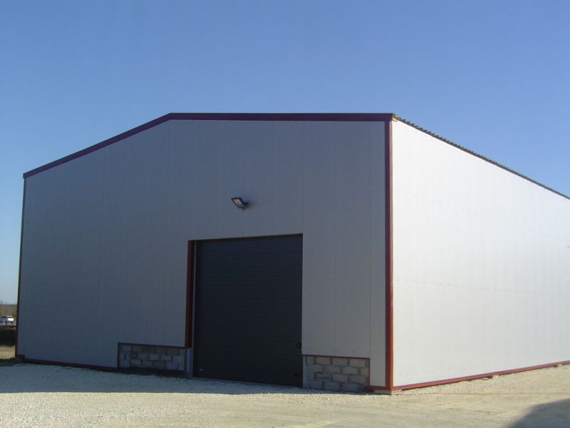 A LOUER, b�timent Industriel de 300 m�