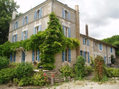 Charente: Manoir du XVIII�me si�cle avec des gites