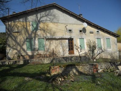 Maison charentaise r�nov�e avec hangar!