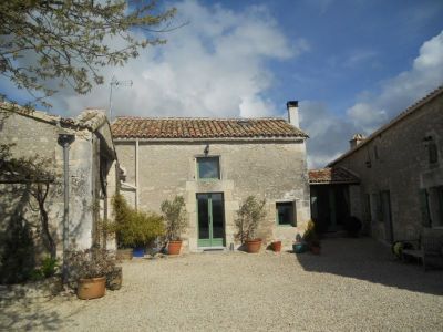 Maison charentaise r�nov�e avec 3 chambres!